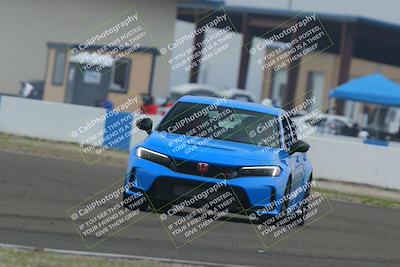 media/Dec-19-2025-Lucky Dog Racing (Fri) [[3b7b1b5fc8]]/Beginner/Session 2 Turn 1/